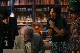 A Cineworld Family Ticket for Disney's Haunted Mansion promises a spookily good time